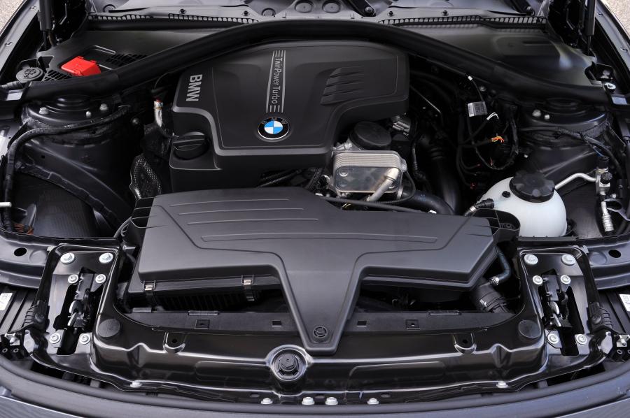  BMW 328i Touring Luxury 2012 года  (фото 6 из 200)